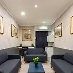 Alessandro Palace & Bar