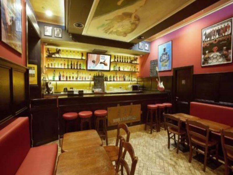 Hostal Alessandro Palace & Bar *