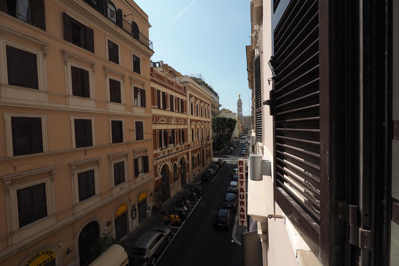 Alessandro Palace & Bar Hostal