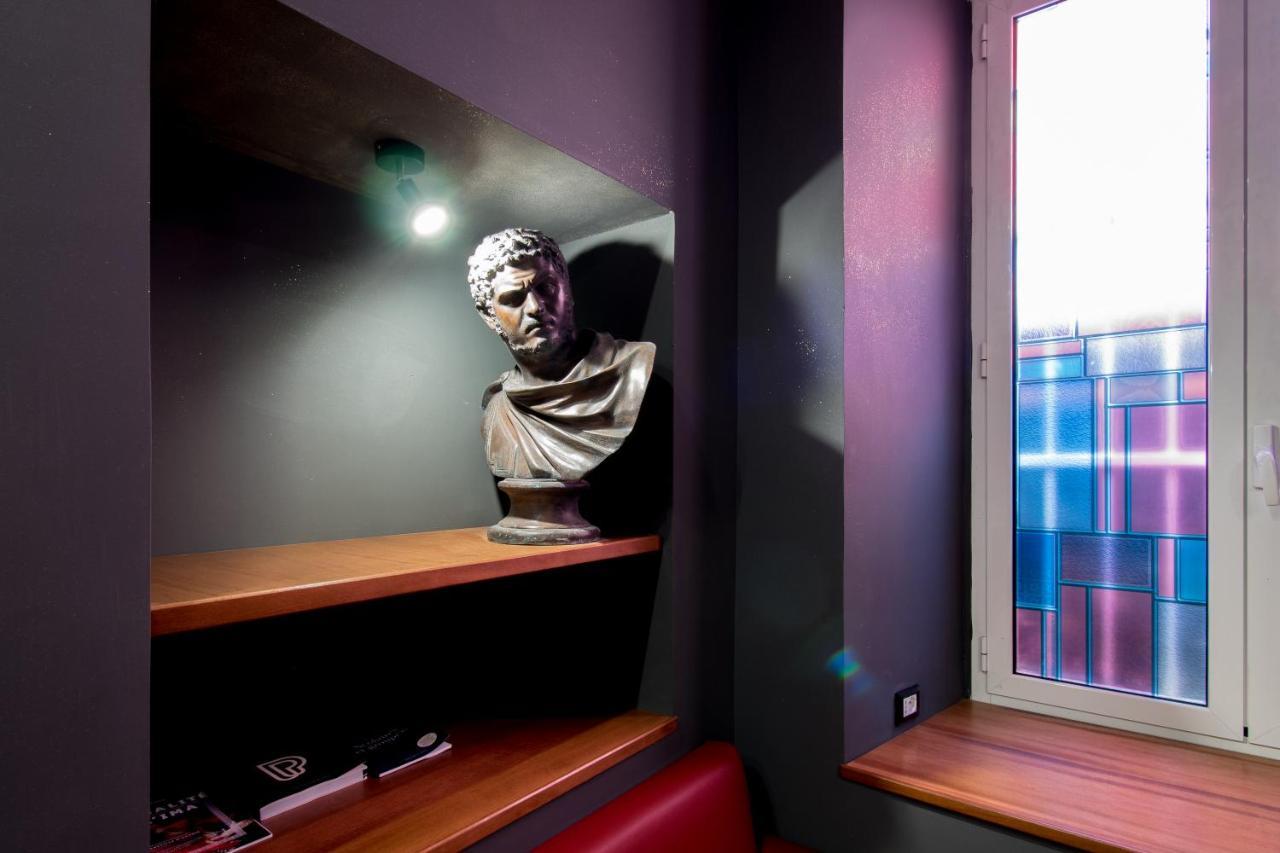 Alessandro Palace & Bar Hostal